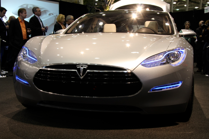 Illustration for article titled Tesla Model S Electric Sedan Prototype Has a Giant Touch Dashboard